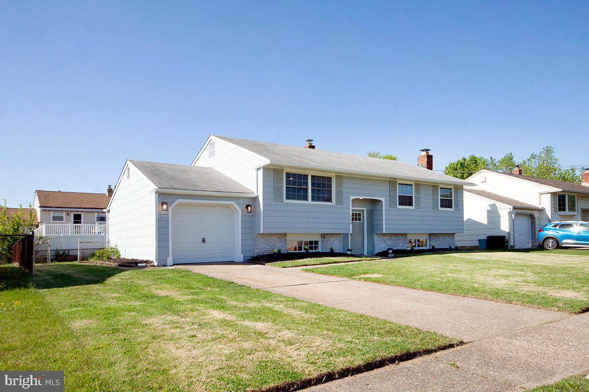 328 Anthony Drive - Photo 1