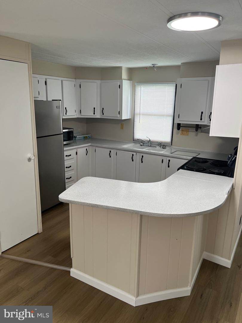 102 Briarwood Road - Photo 1