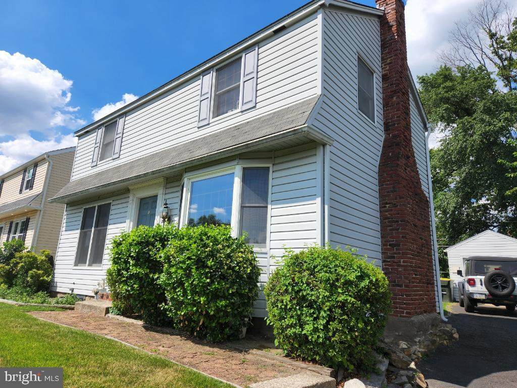 319 Forest Avenue - Photo 1