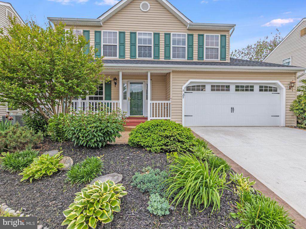 32 Lakeside Drive - Photo 1