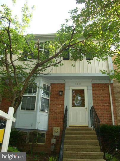 420 Shannon Court - Photo 1