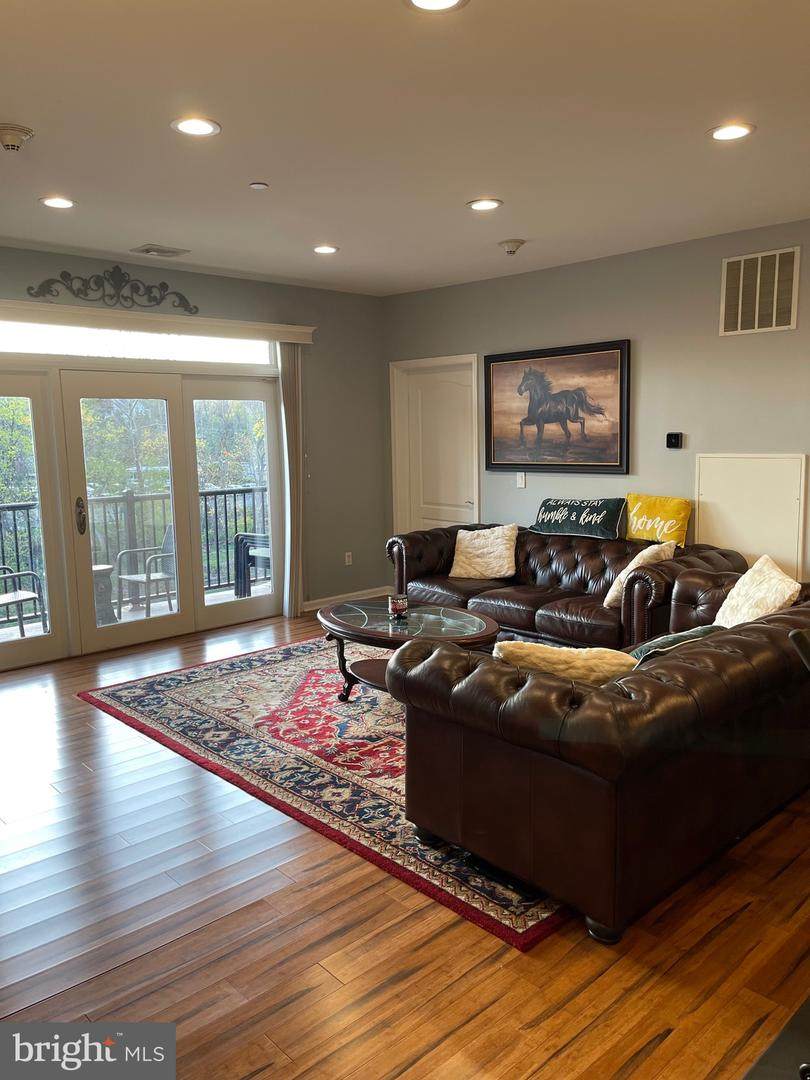 346 Carson Terrace - Photo 1