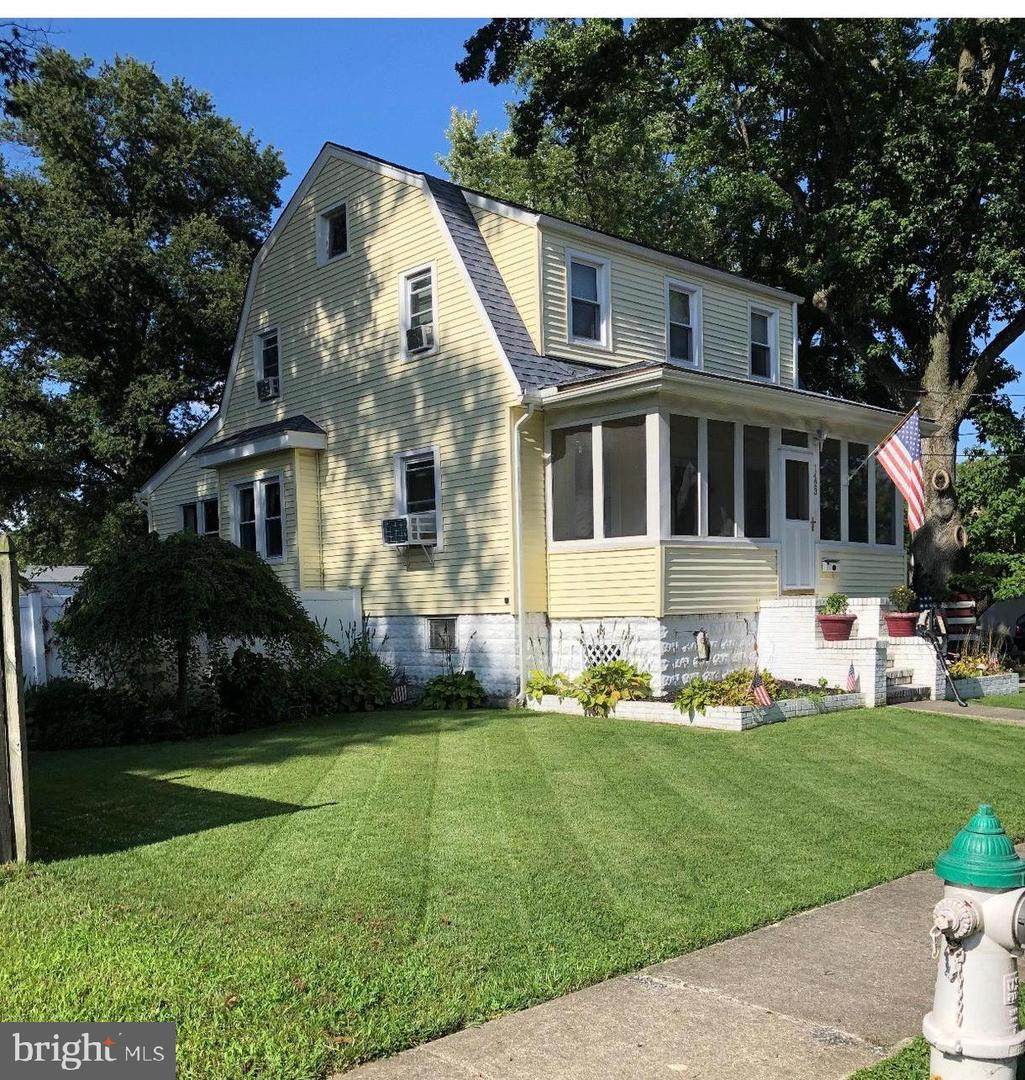 1423 Washington Avenue - Photo 1