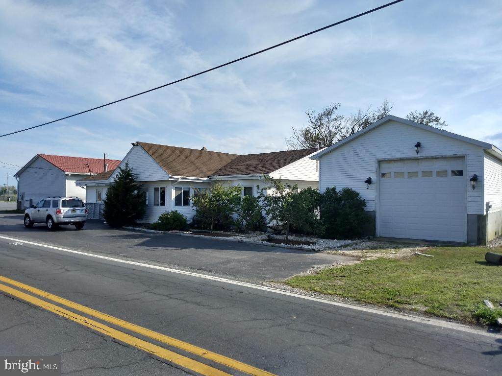 360 Bay Avenue - Photo 1