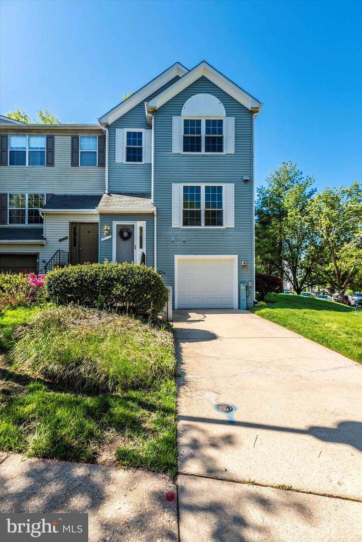 4713 Leyden Way - Photo 1