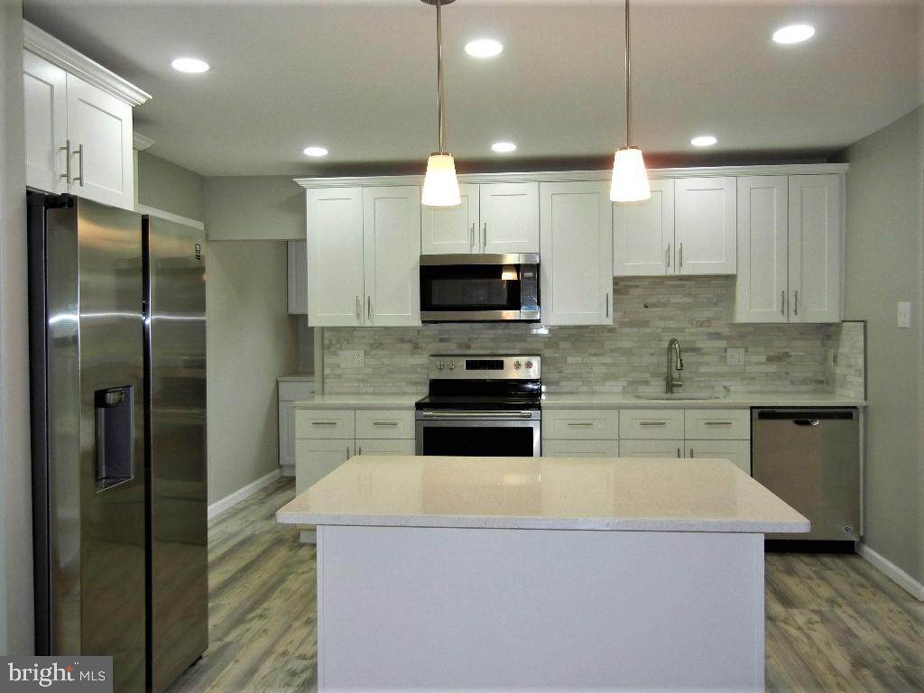 16 King Avenue - Photo 1