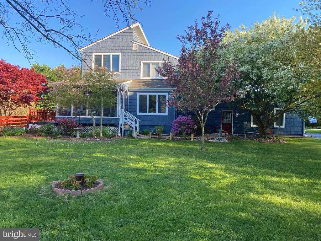 2935 Beacon Court - Photo 1