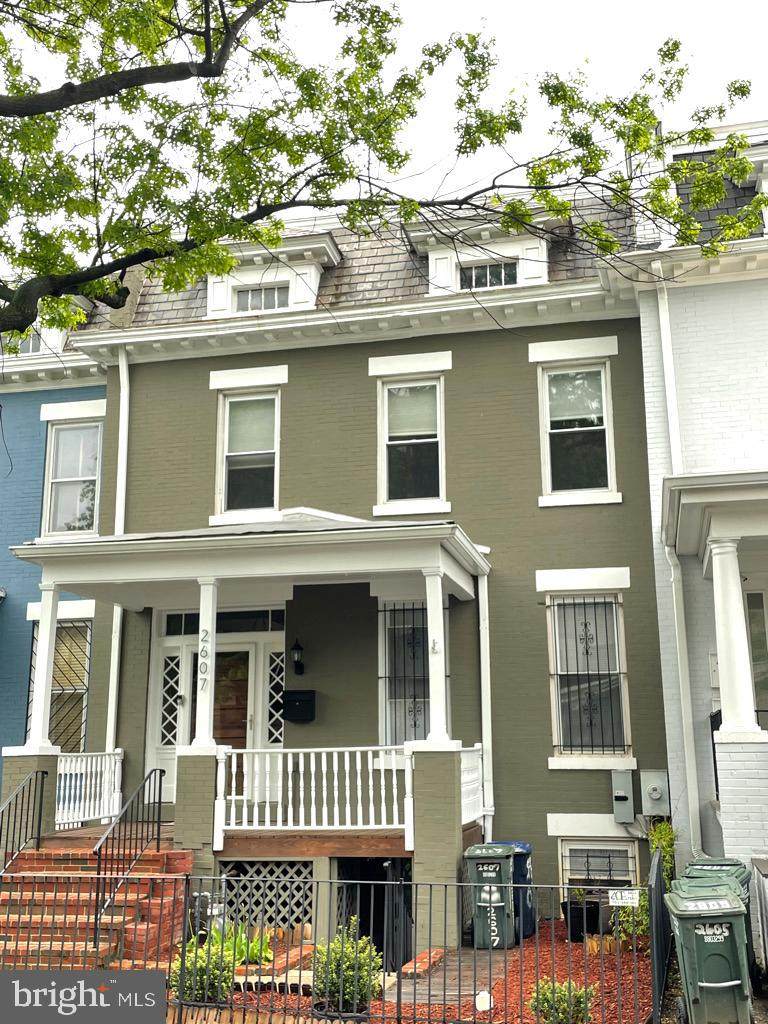 2607 11TH Street - Photo 1