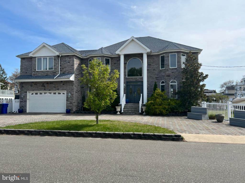 112 Island Road - Photo 1