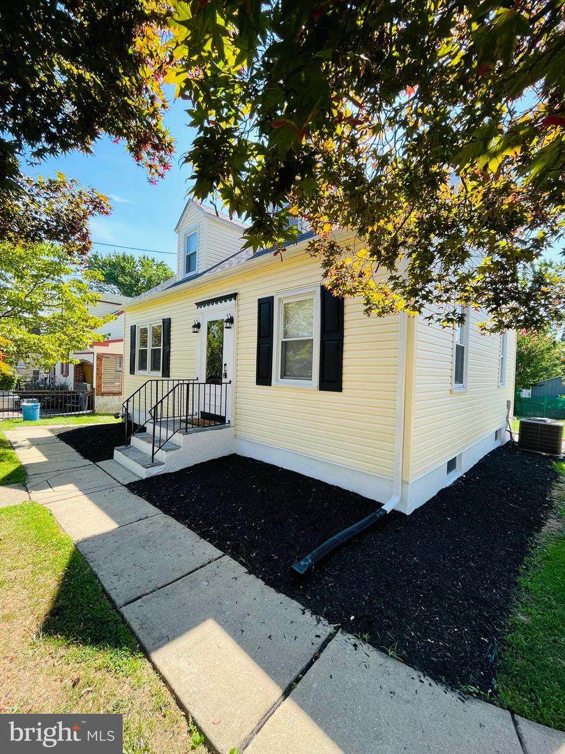 412 Marlin Street - Photo 1