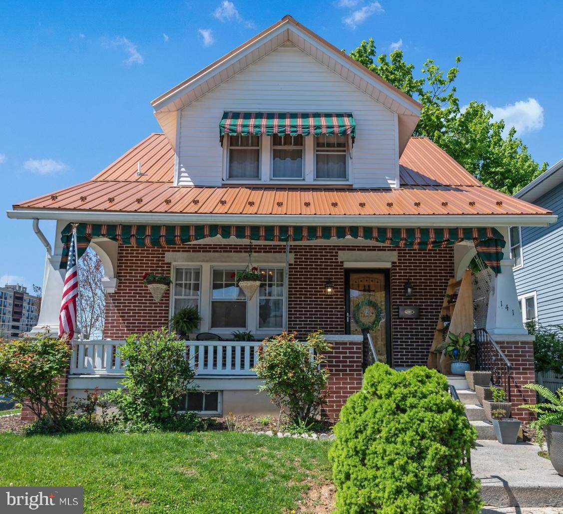 141 Caracas Avenue - Photo 1