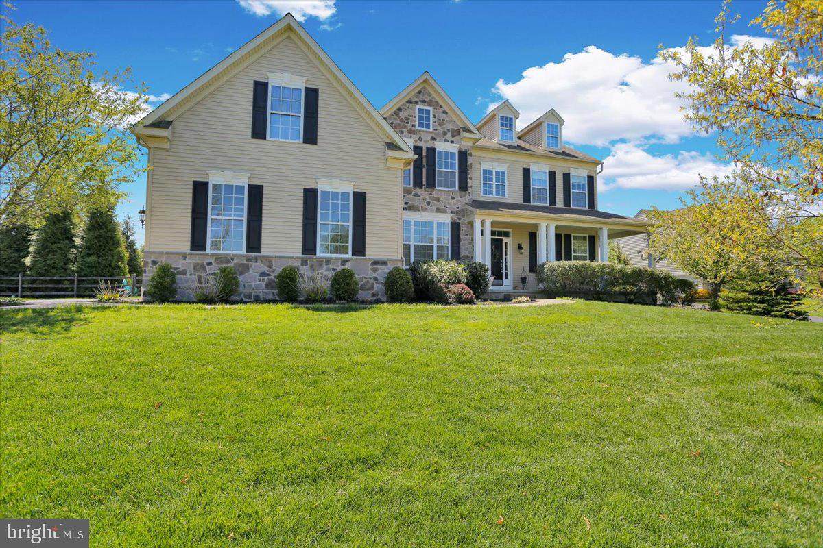 122 Rebecca Drive - Photo 1