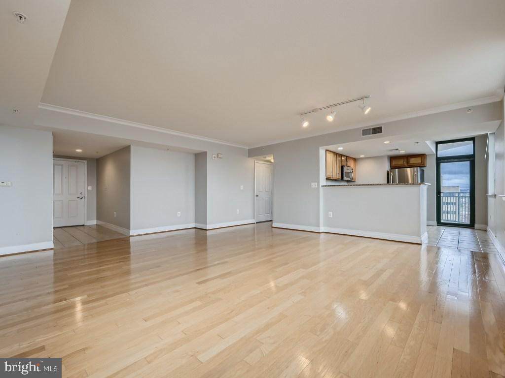 414 Water Street - Photo 1