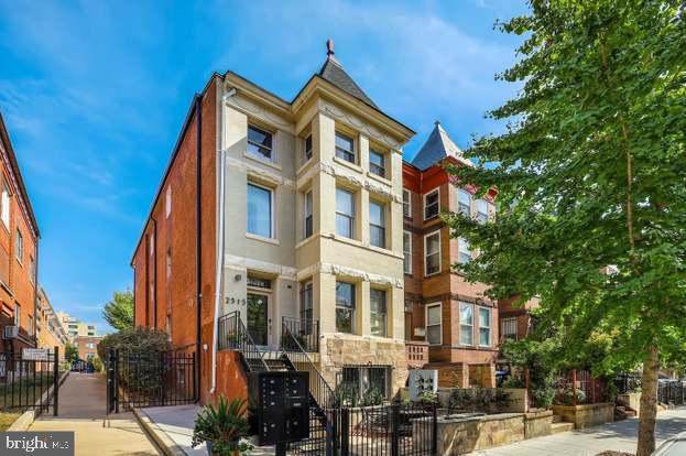 2515 17TH Street - Photo 1