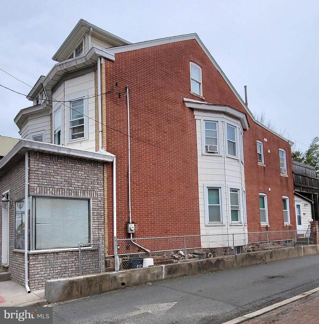 1126 Olden Avenue - Photo 1