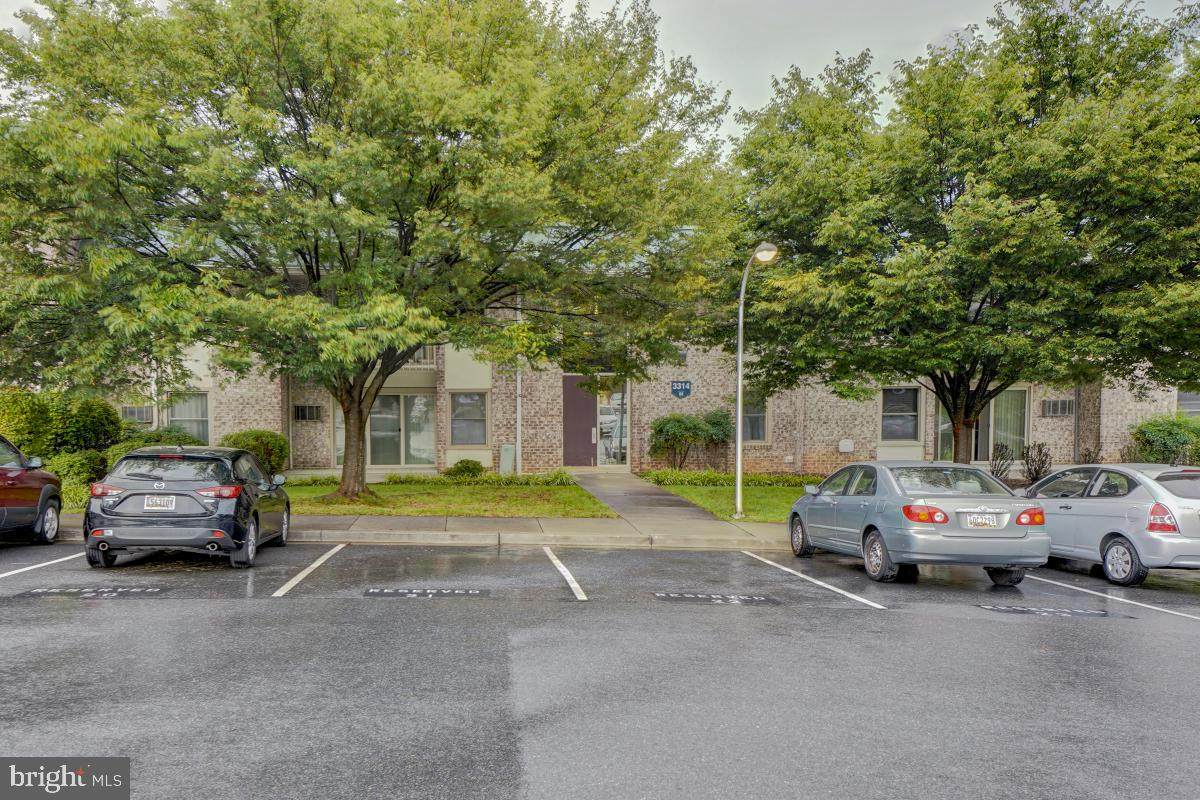 3314 Chiswick Court - Photo 1