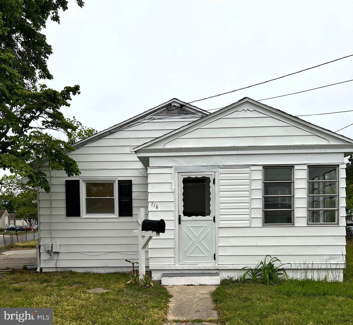 716 East Road - Photo 1