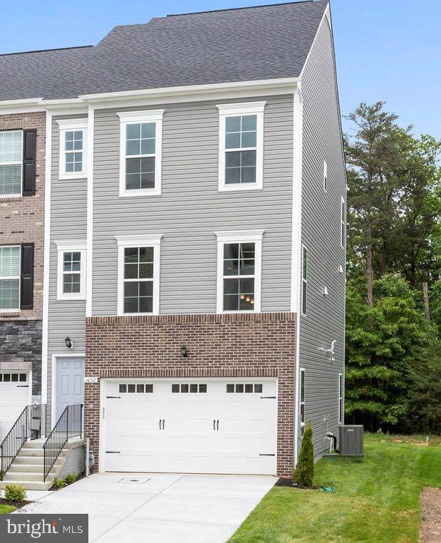 1052 Overlook Way - Photo 1