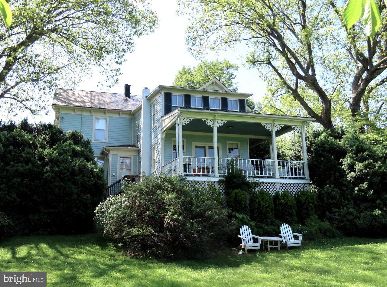 558 Gay Street - Photo 1