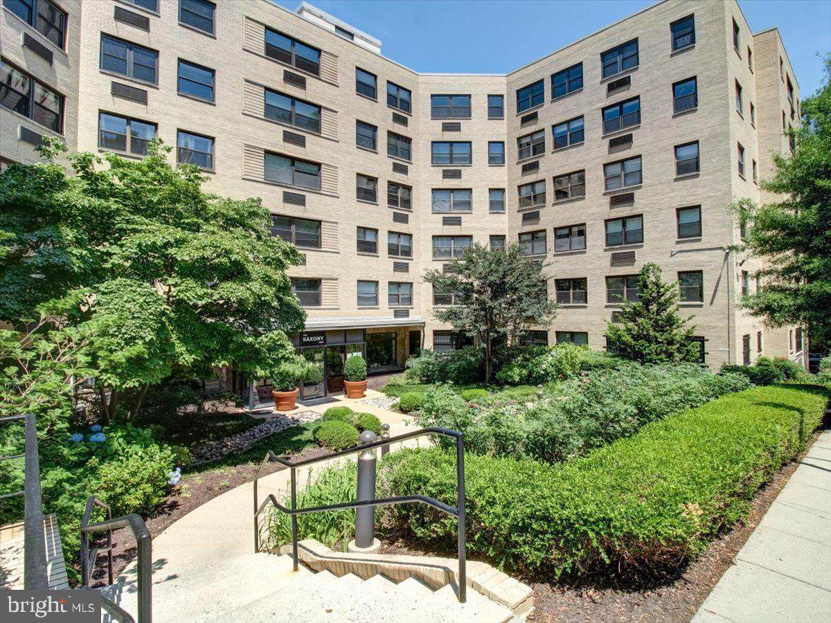 1801 Clydesdale Place - Photo 1