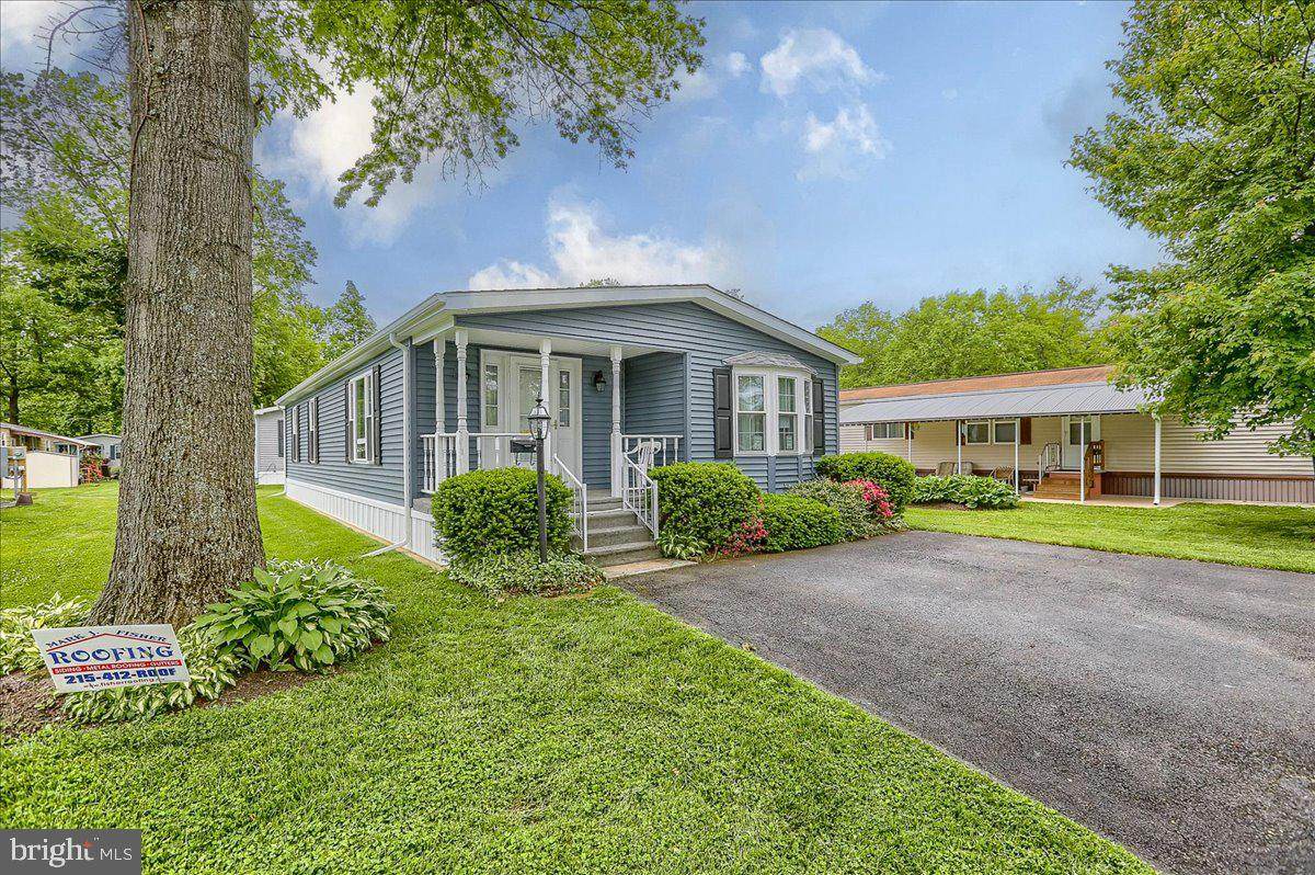 10 Mansion Avenue - Photo 1