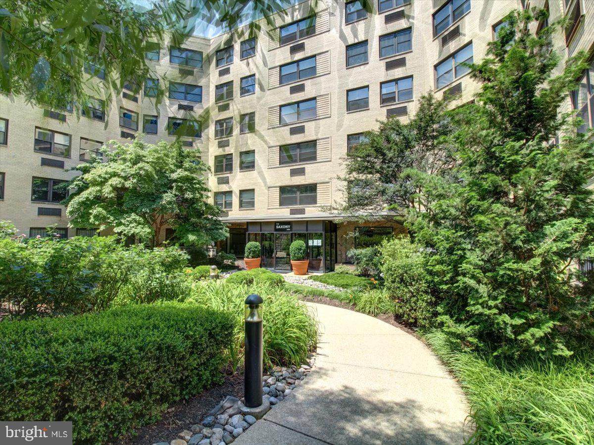 1801 Clydesdale Place - Photo 1