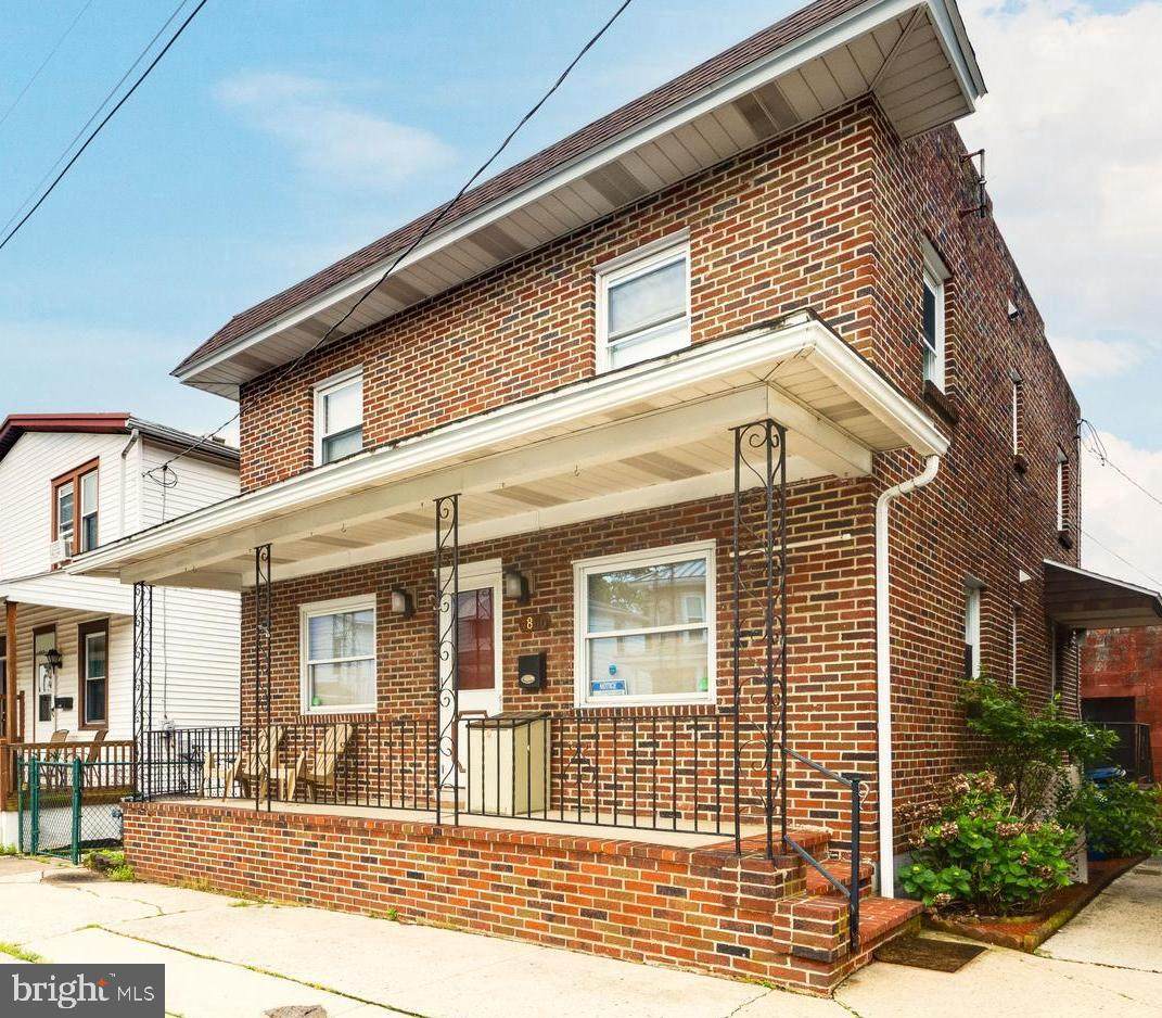 4860 8TH Avenue - Photo 1