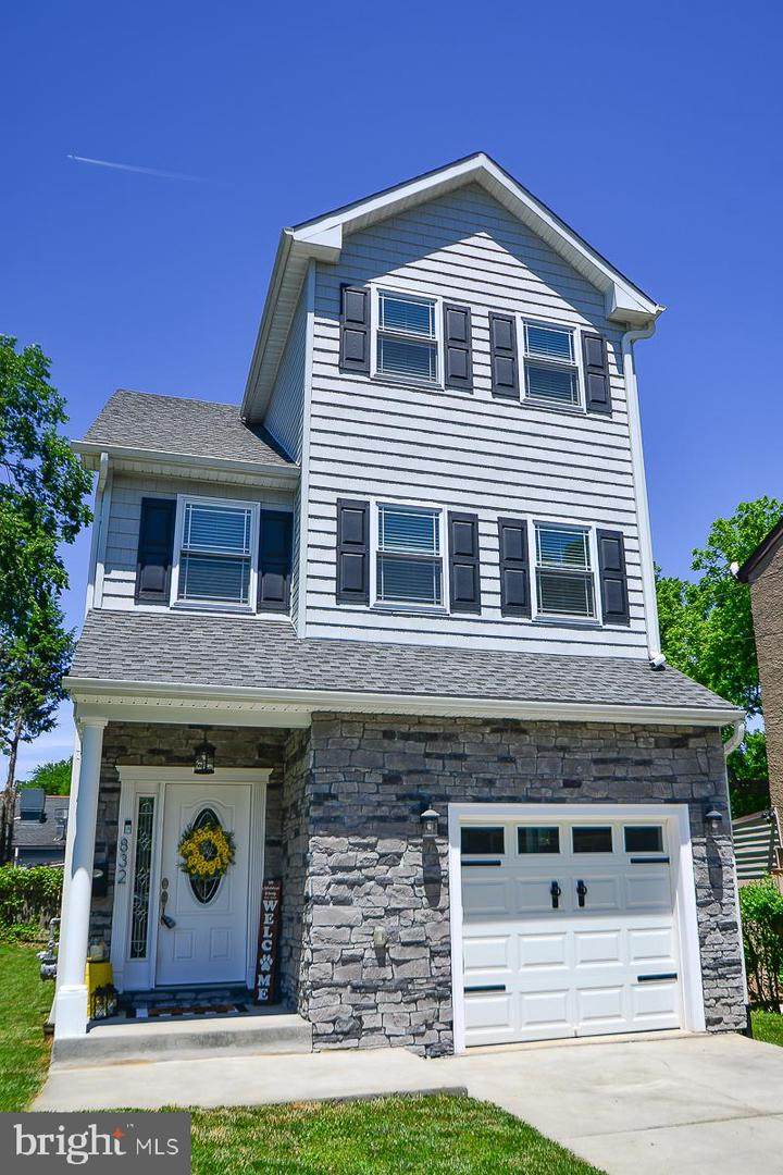 832 Manatawna Avenue - Photo 1