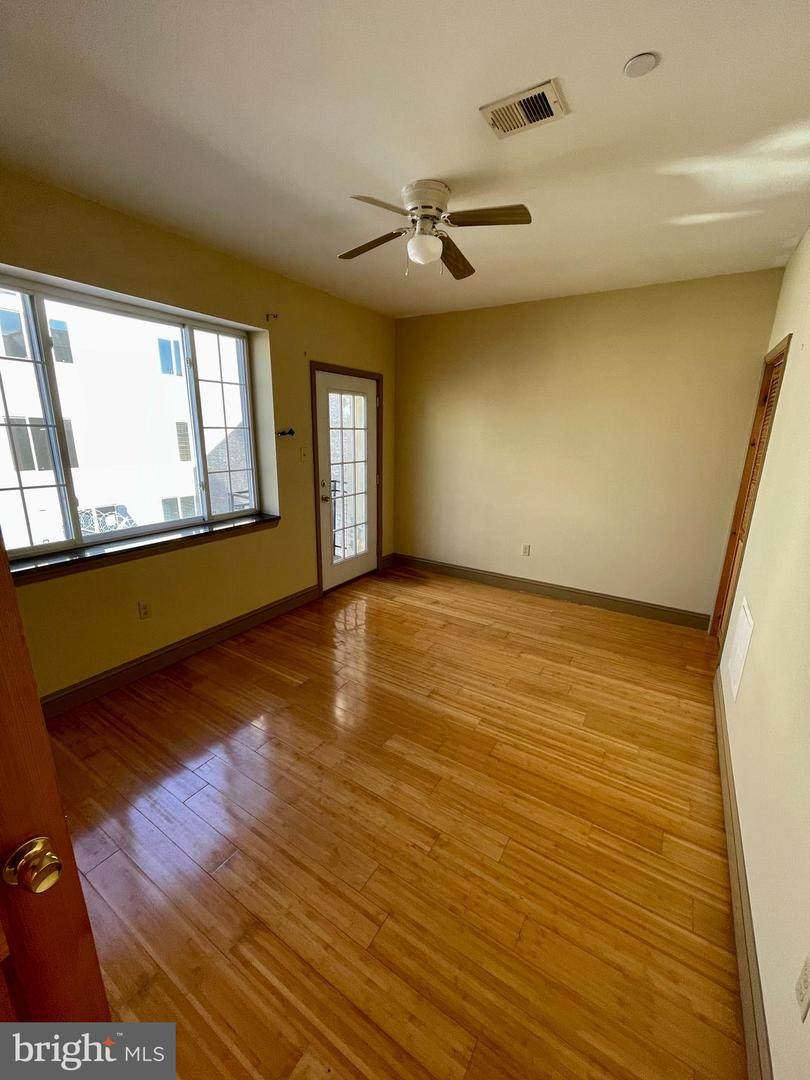 2335 Ellsworth Street - Photo 1