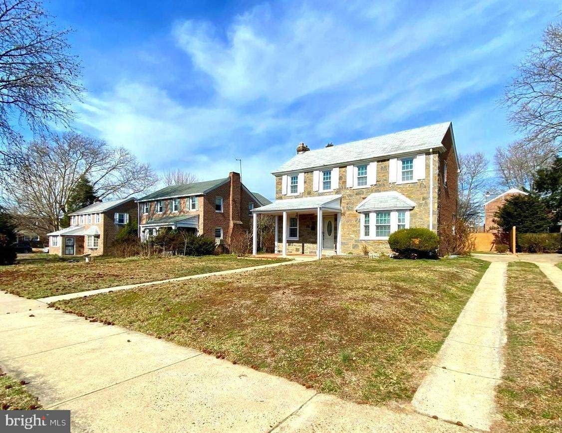 909 Fanshawe Street - Photo 1