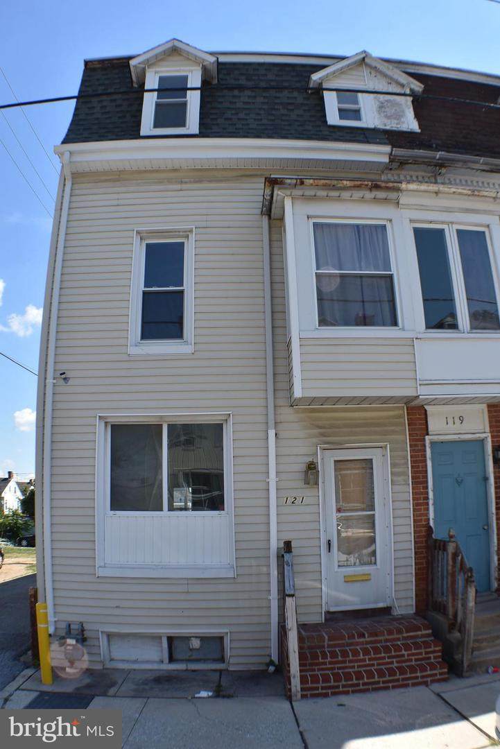 121 West Street - Photo 1