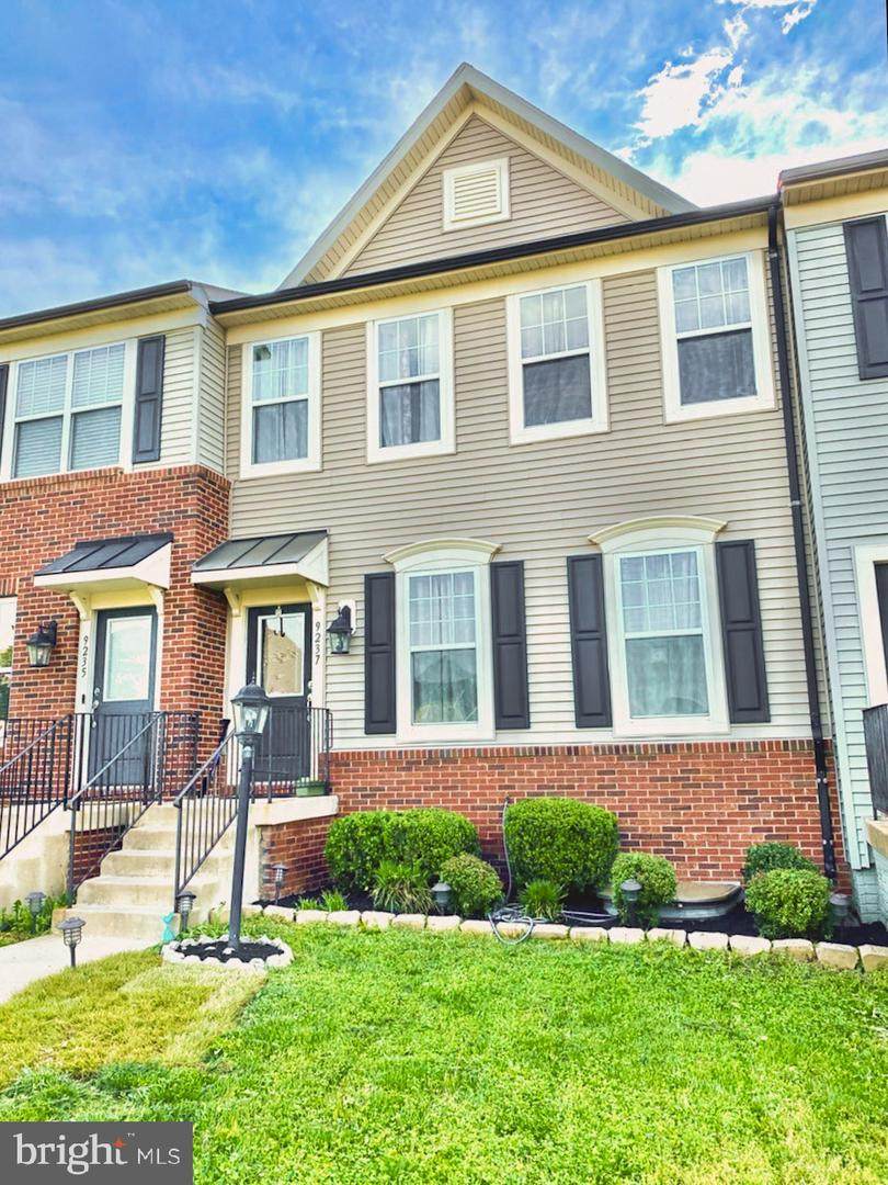 9237 Dawkins Crest Circle - Photo 1