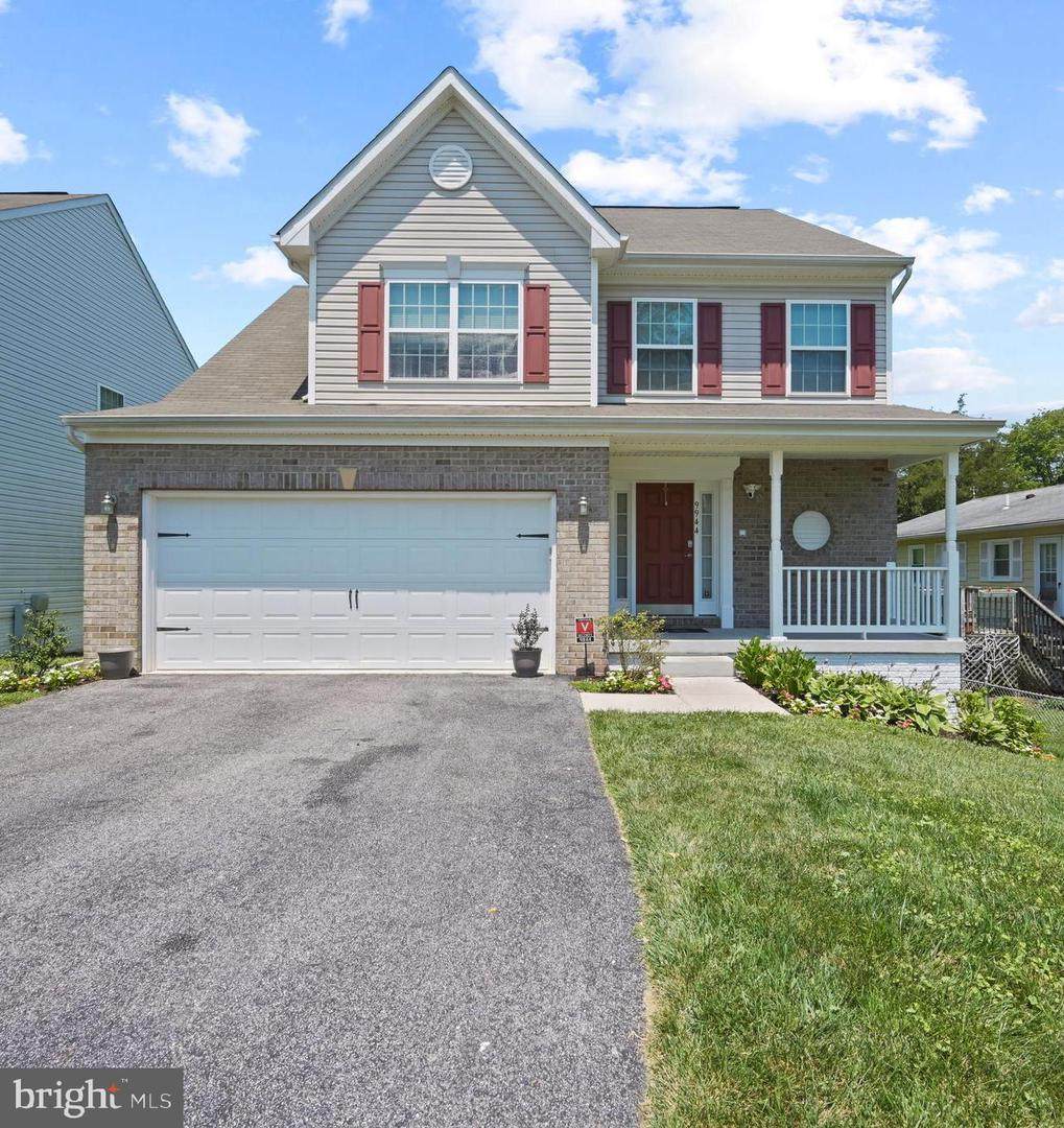 9944 Naylor Avenue - Photo 1
