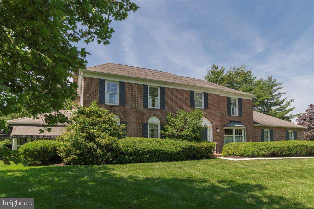 17 Hamilton Court - Photo 1