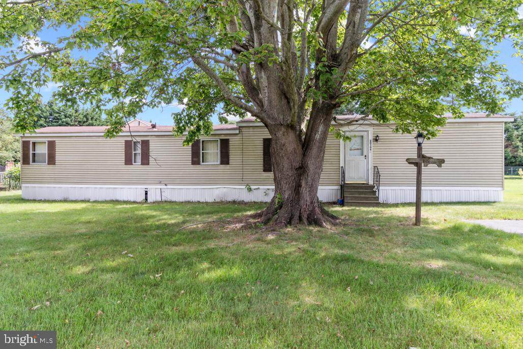 20106 Fieldcrest Drive - Photo 1