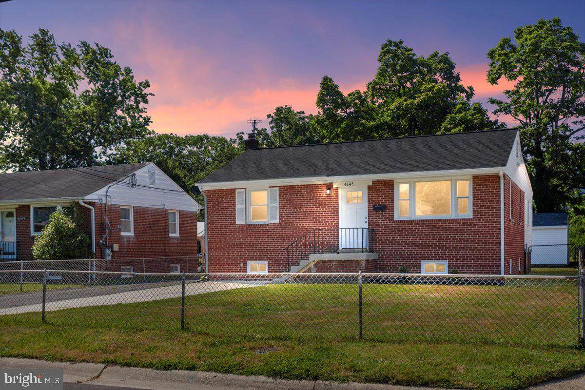 4645 Lacy Avenue - Photo 1