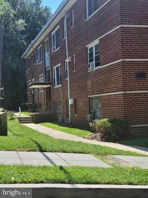 2311 Altamont Place - Photo 1