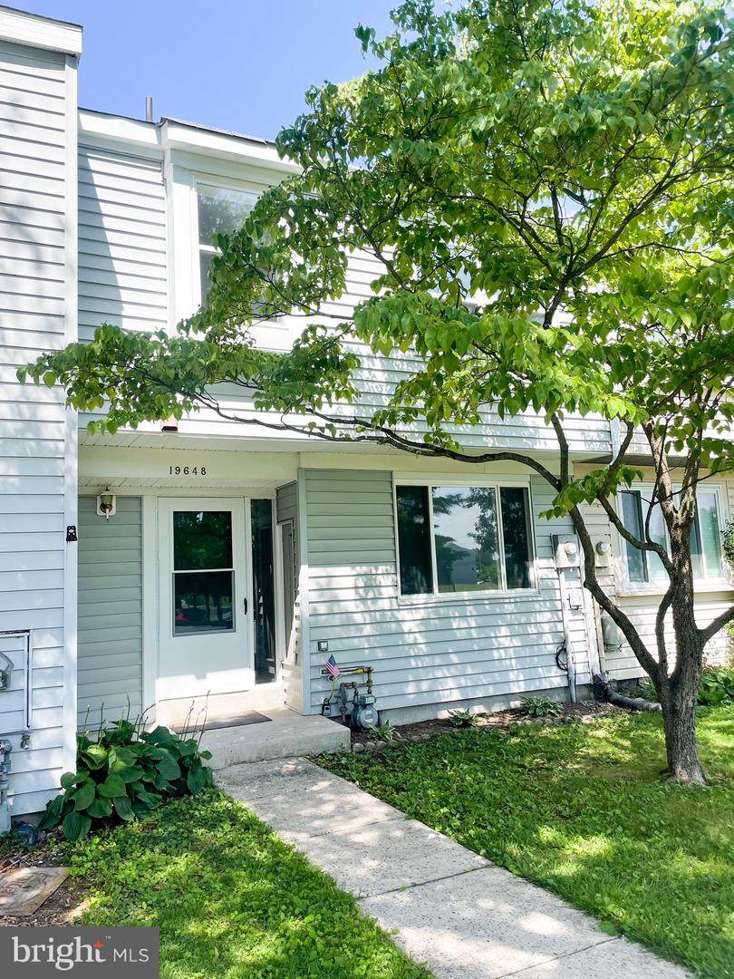 19648 Wootton Avenue - Photo 1