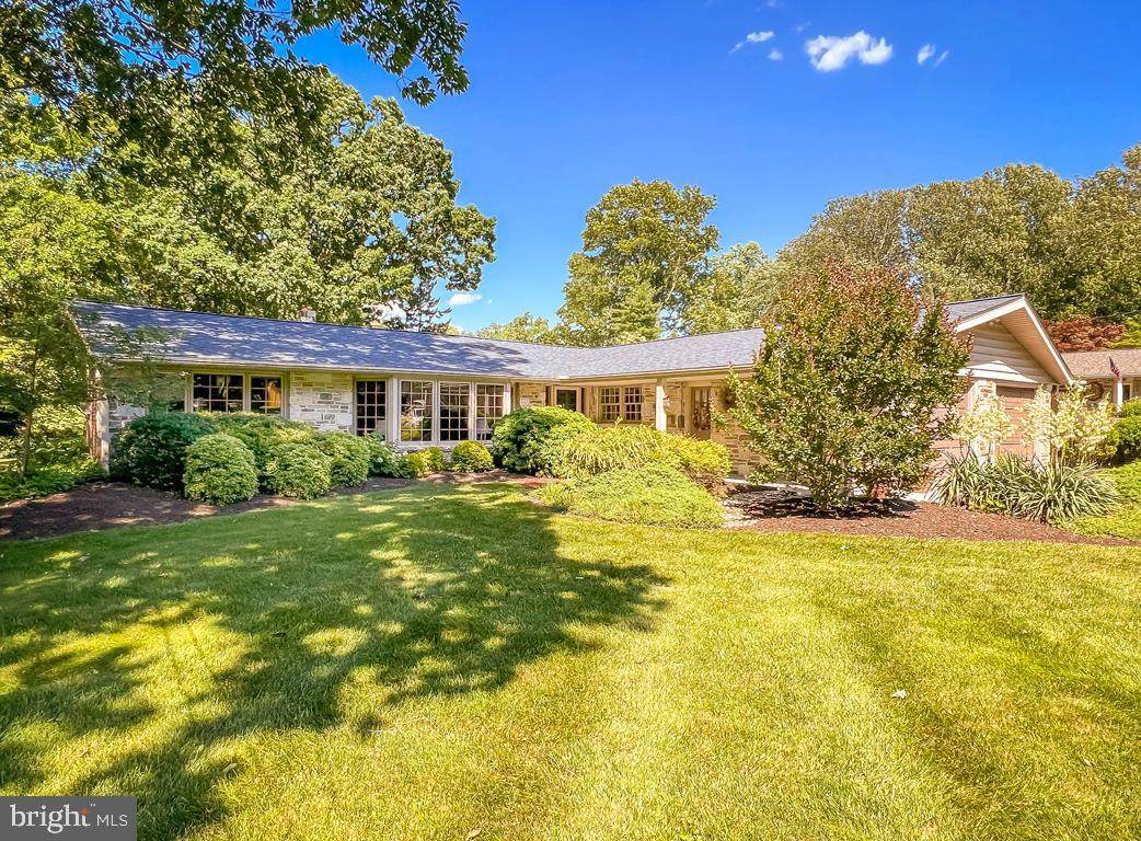 422 Bluebird Lane - Photo 1