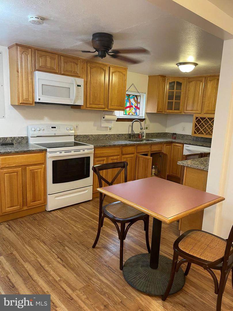 303 Maple - Photo 1