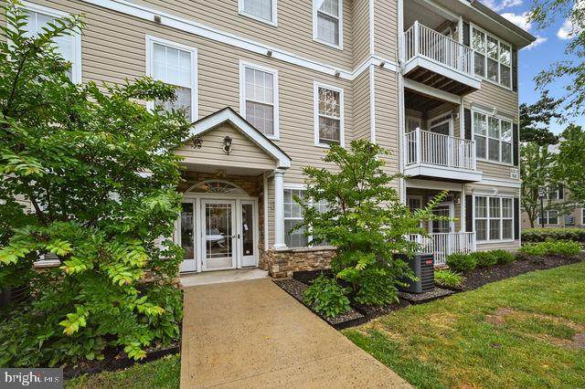 114 Kyle Way - Photo 1