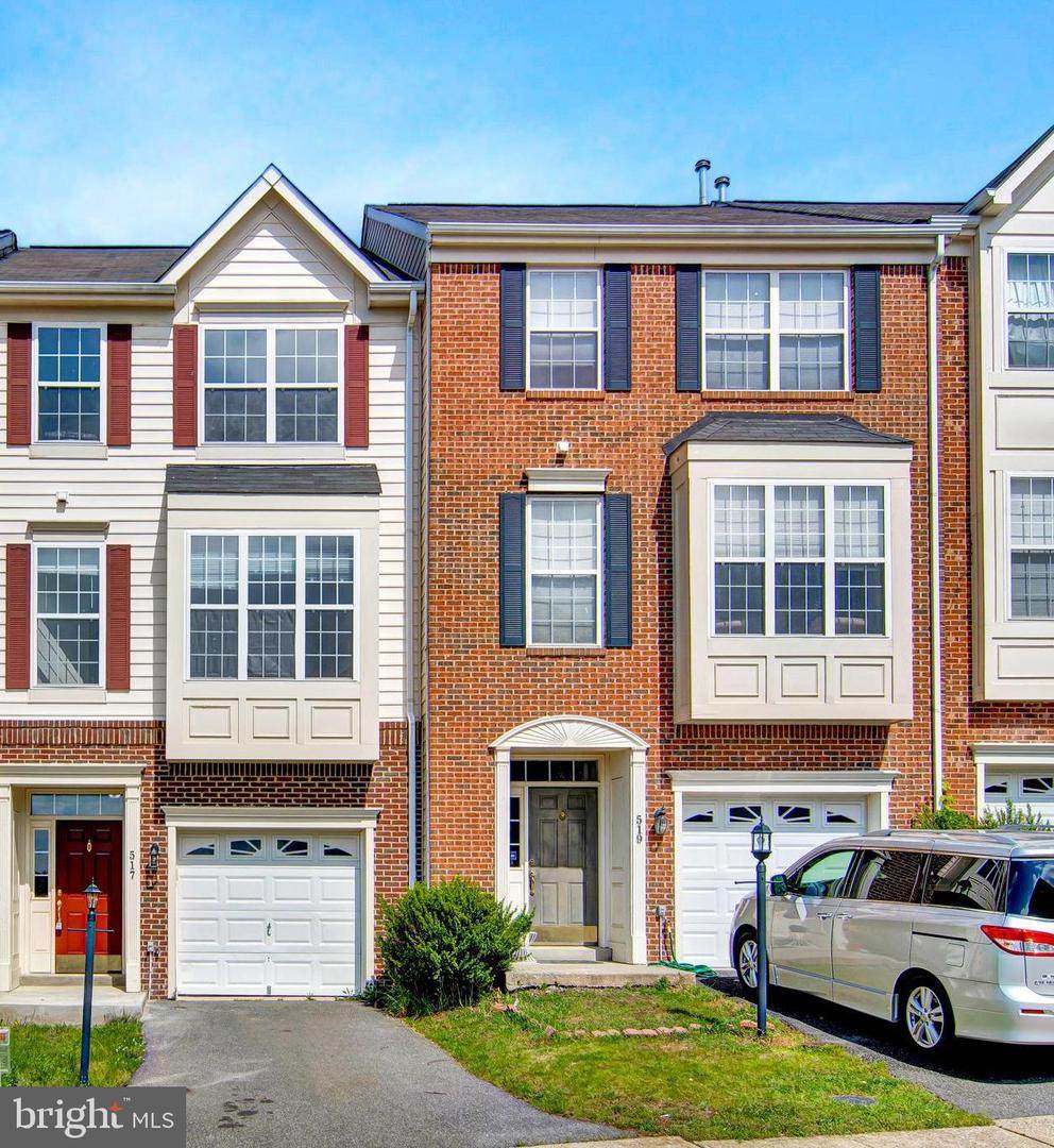 517 PLANTERS TER NE - Photo 1