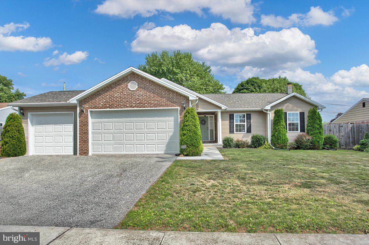 1503 Hemlock Avenue - Photo 1