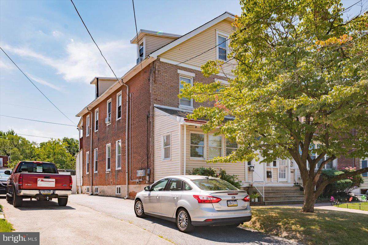 19 Wells Avenue - Photo 1