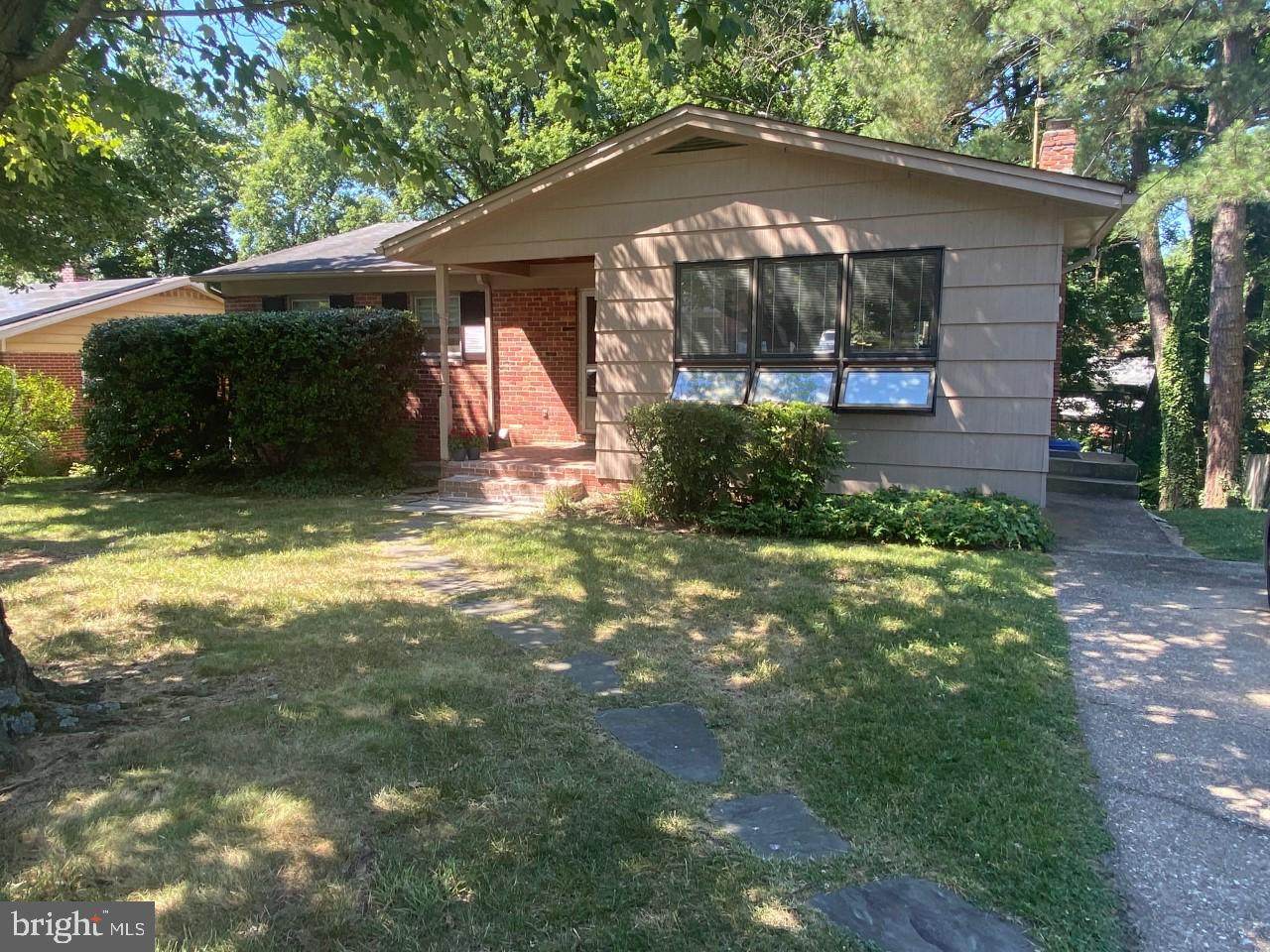 7612 Charlton Avenue - Photo 1