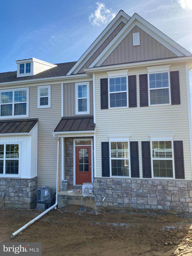 2433 Artesian Way - Photo 1