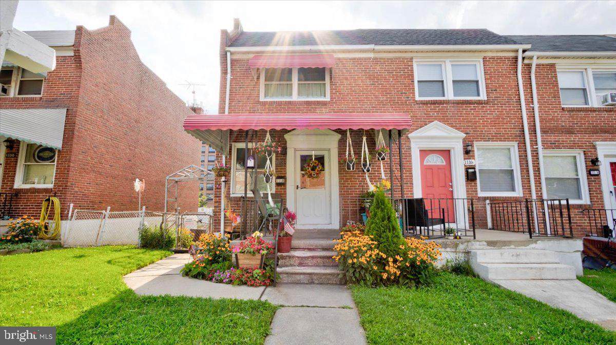 1118 Anglesea Street - Photo 1
