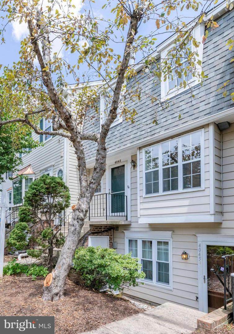 4043 Summer Hollow Court - Photo 1
