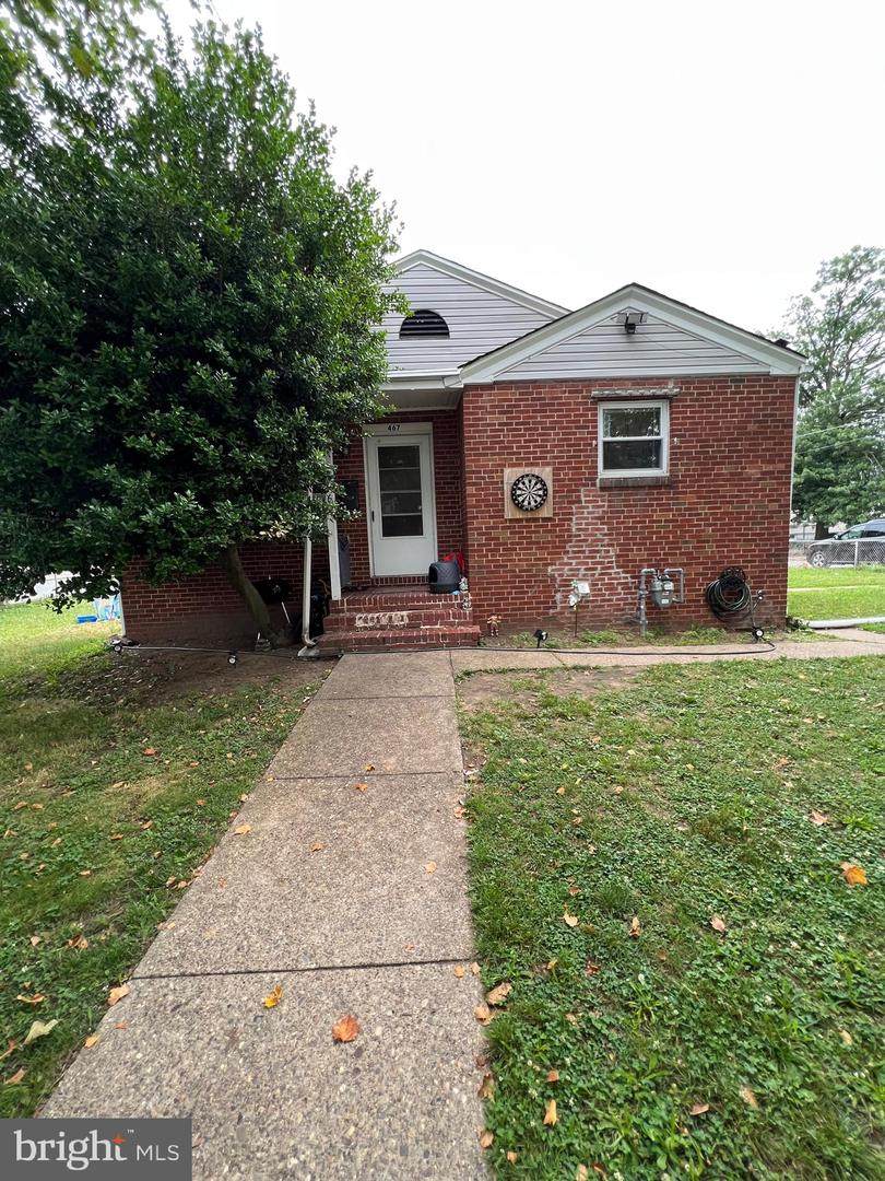 467 34TH Street - Photo 1
