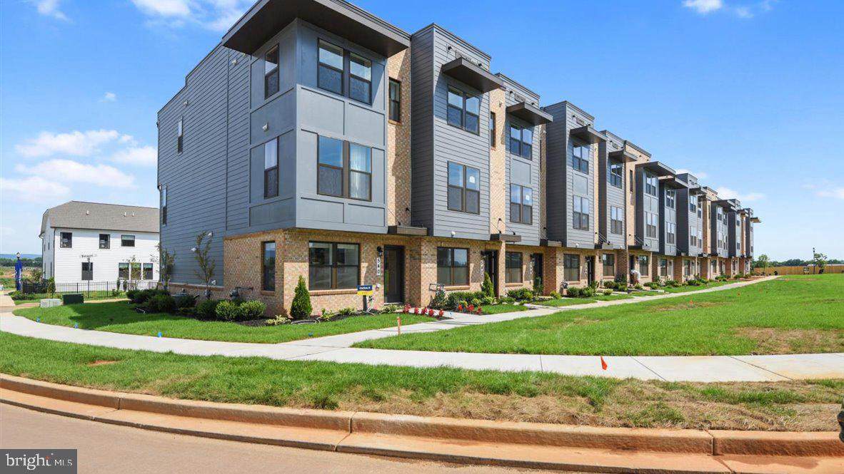 544 Banquet Lane - Photo 1